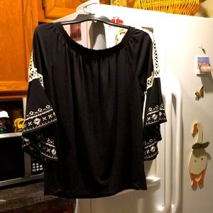 Ladies white trimmed bell sleeve top. New